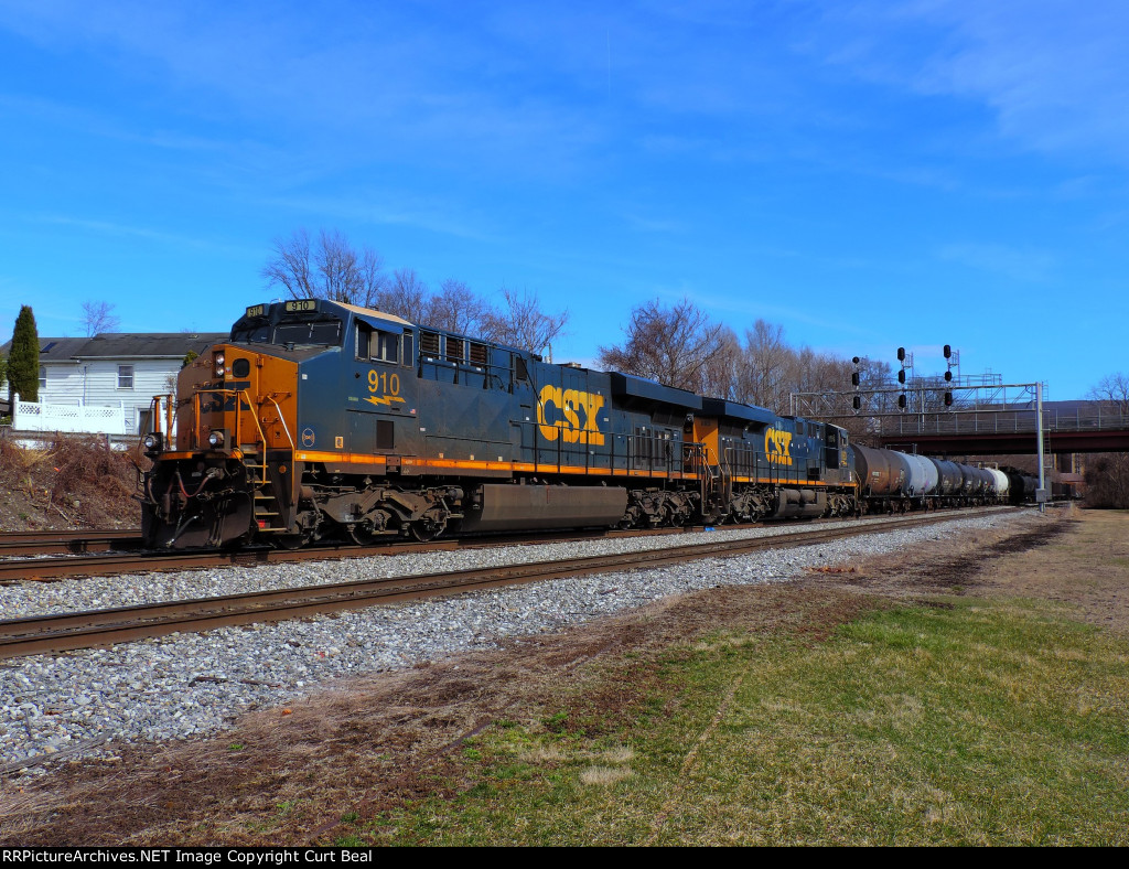 CSX 910, 883